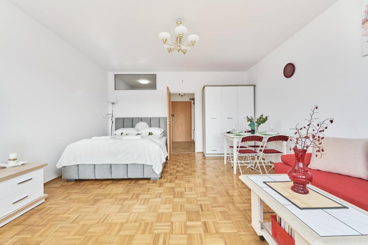 Apartments Wroclaw Legnicka By Noclegi Renters מראה חיצוני תמונה
